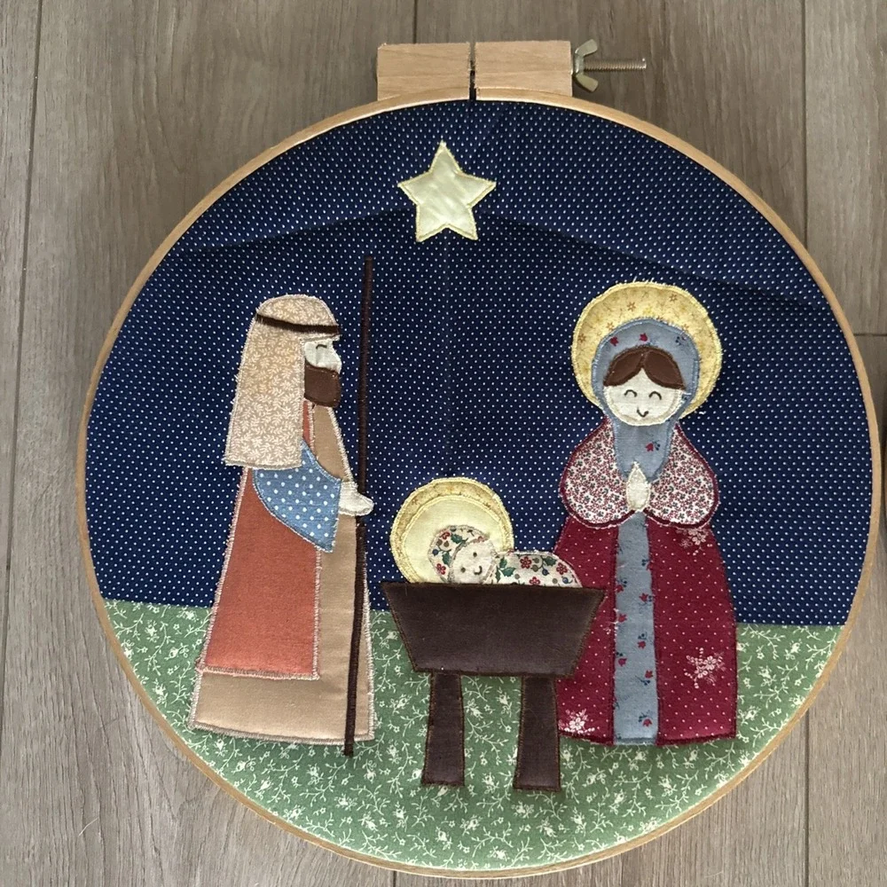 2 Vtg‎ NATIVITY HOOP Christmas Nativity Embroidered 14